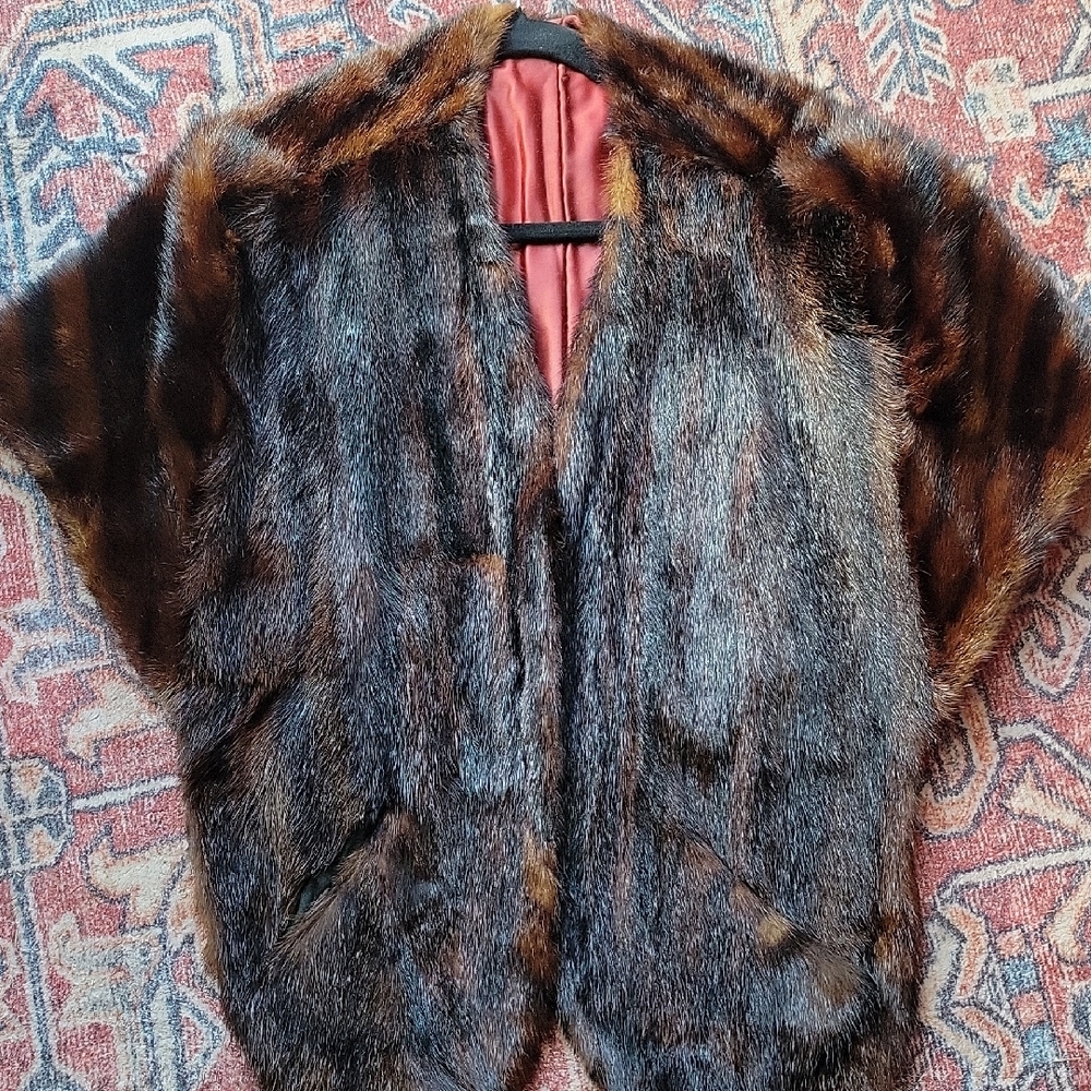 Luxurious Brown Fur Women's Shawl?
